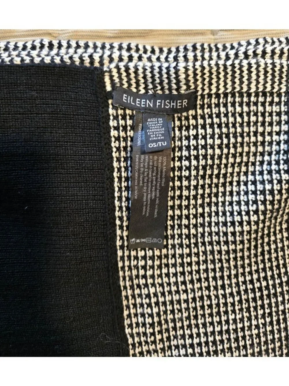 Eileen Fisher Black & White Merino Wool Knit Scarf old money classic academia